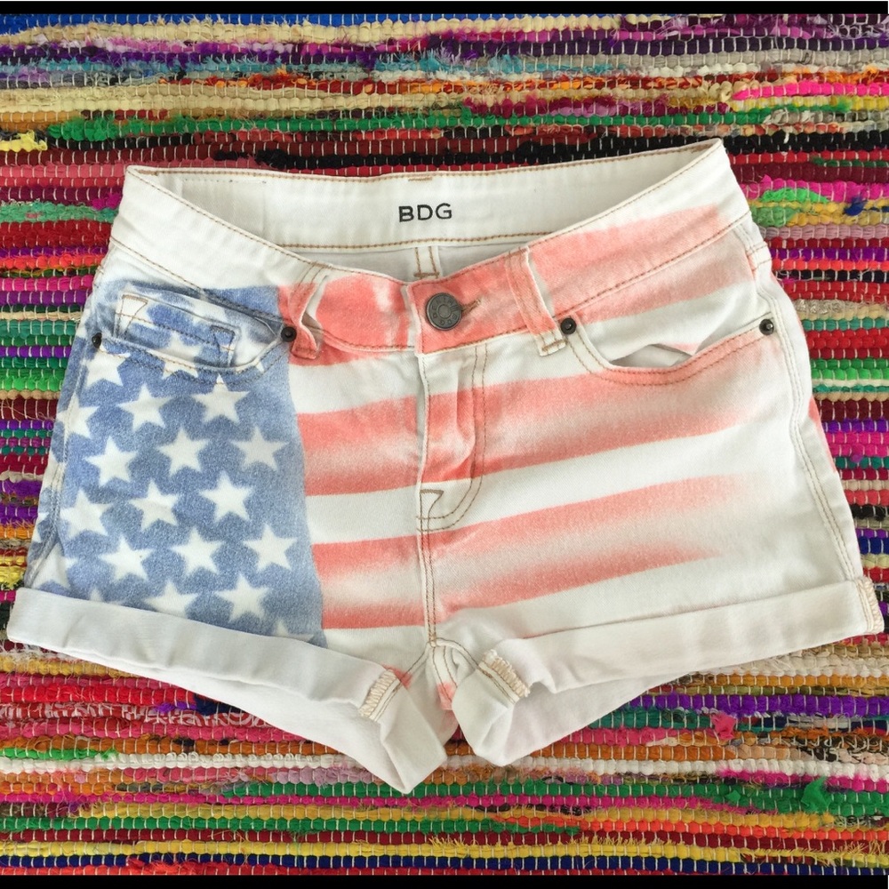 BDG(Urban Outfitters) American Flag Jean Shorts